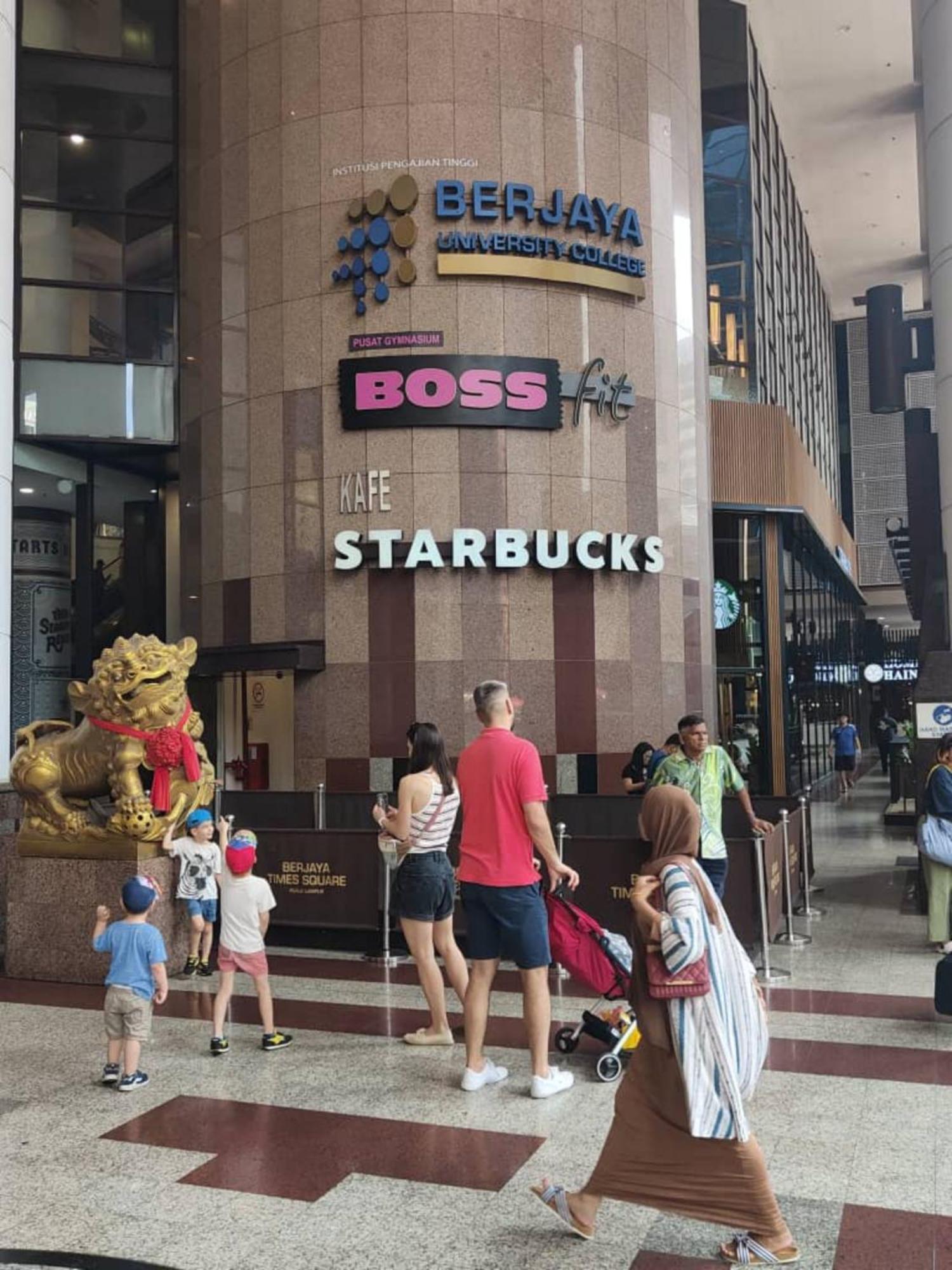 Emas Service Times Square Apartment Kuala Lumpur