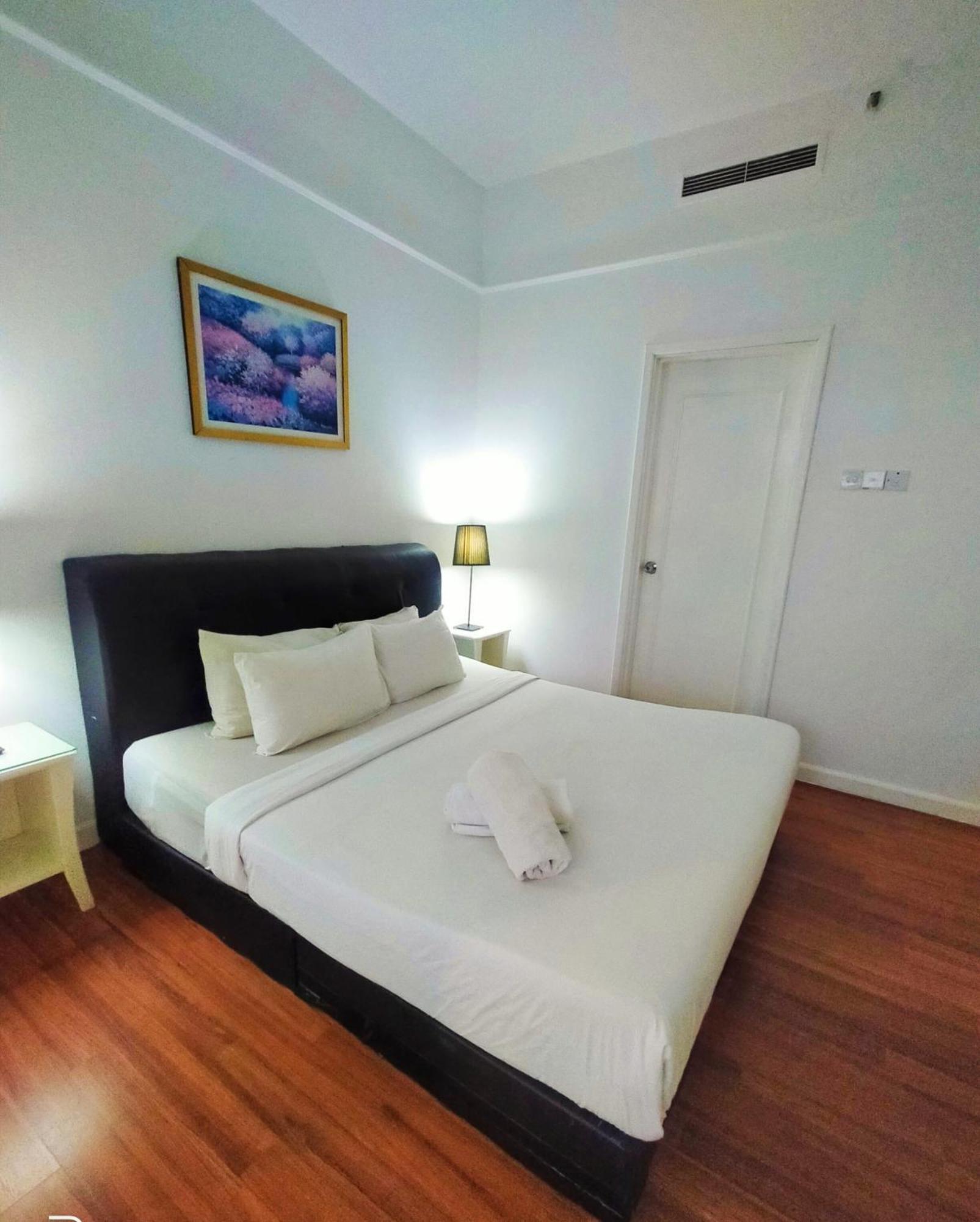 Emas Service Times Square Apartment Kuala Lumpur